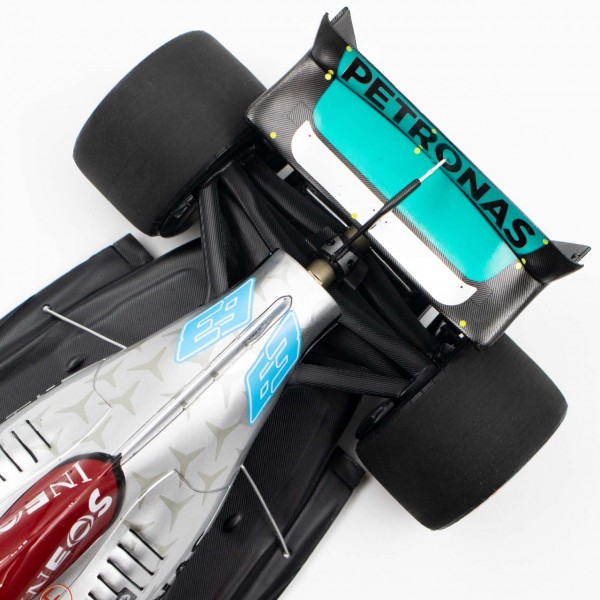 George Russell Mercedes AMG Petronas W13 Sieger Brasilien GP 2022 1:18