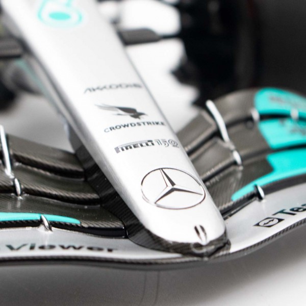 George Russell Mercedes AMG Petronas W13 Sieger Brasilien GP 2022 1:18