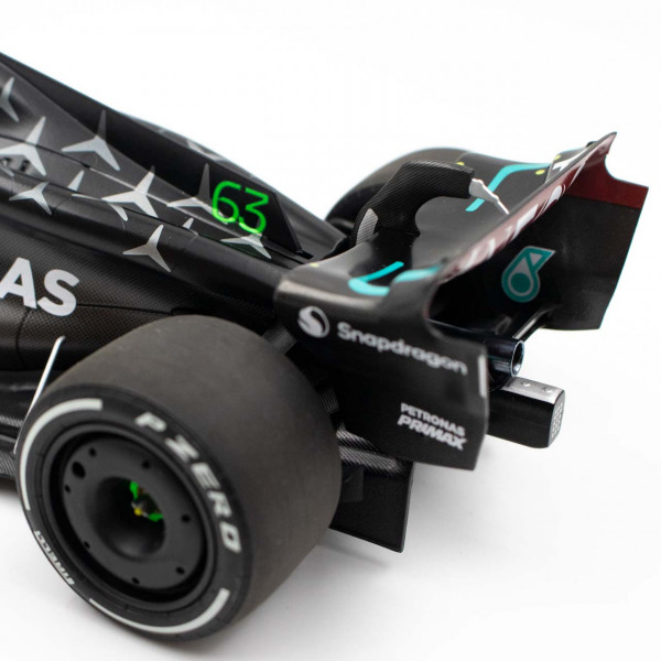 George Russell Mercedes AMG Petronas W14 Formel 1 Bahrain GP 2023 1:18