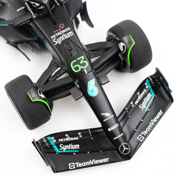 George Russell Mercedes AMG Petronas W14 Formel 1 Bahrain GP 2023 1:18