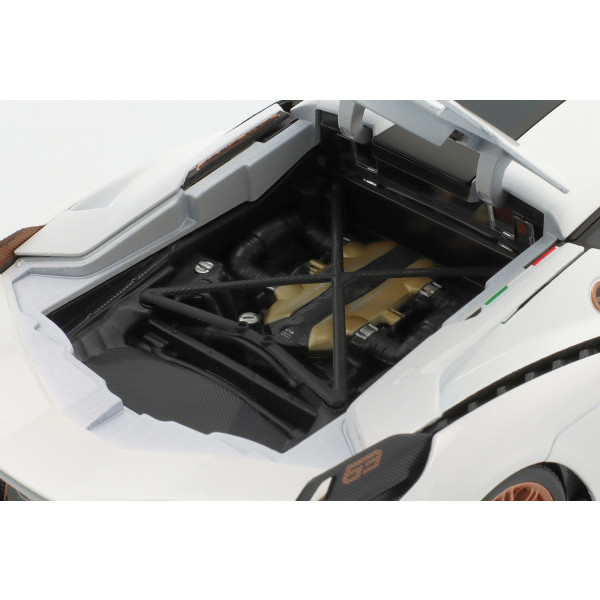 Lamborghini Sian FKP 37 año de construcción 2019 blanco 1/18